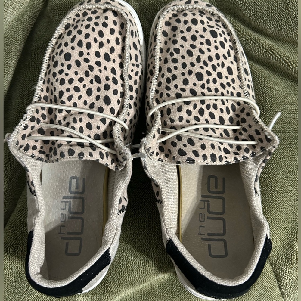 Hey dude Wendy cheetah tartan beige women’s 9